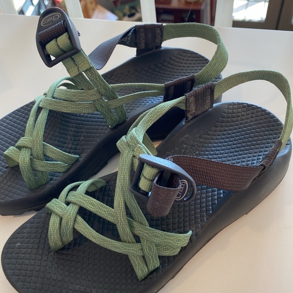 Women’s Chaco sandals, size 6 - Picture 4 of 5